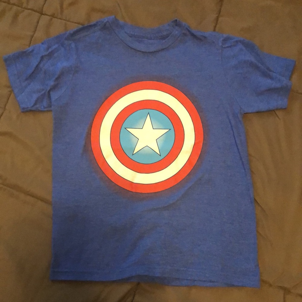 4 T-Shirts -size 6/7